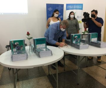 SEMEC de Rolim de Moura agradece SEBRAE por doações de livros  para alunos do 5.º ano