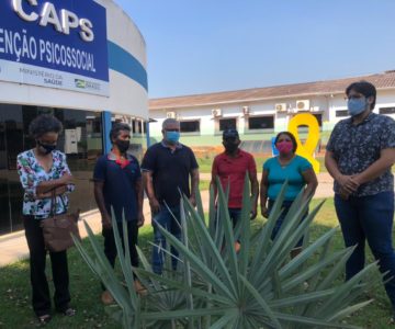 Projeto ”Modelando Enfeites para Jardins” é realizado no CAPS de Rolim de Moura