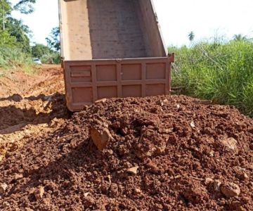 Prefeitura de Rolim de Moura une maquinários da Semosp e Semagri para dar celeridade a recuperação nos trechos críticos da zona rural