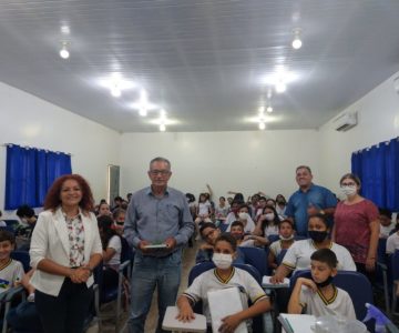 Rolim de Moura: Alunos da escola Monteiro Lobato participam de palestra sobre a importância das florestas para a vida no planeta