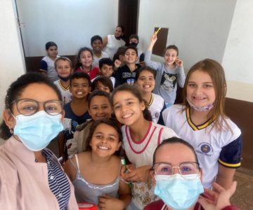 Alunos da escola Pequeno Príncipe do Distrito Nova Estrela participam de palestra sobre educação bucal