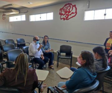 Professores de Rolim de Moura participam de encontro sobre educação inclusiva