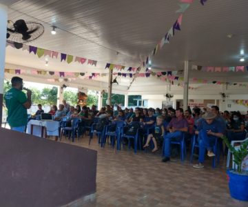 120 pessoas participaram do Seminário sobre Apicultura em Rolim de Moura