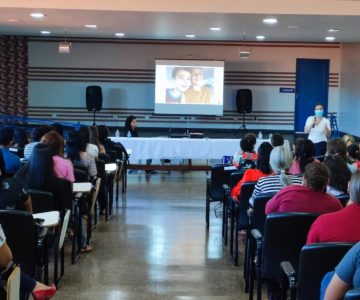 Estagiários e Auxiliares da SEMEC participam de capacitação sobre o Atendimento aos Alunos com Necessidades Especiais