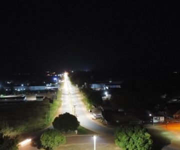 Concluída em Rolim de Moura a obra de iluminação na Avenida 25 de Agosto saída para Pimenta Bueno