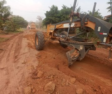 SEMOSP realiza recuperação de mais 03 travessões nas vicinais de Rolim de Moura