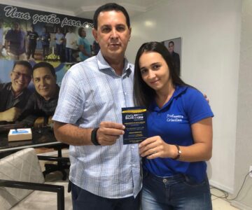 Prefeito recebe representante da Unidade Meu Dever de Casa e parabeniza empreendedora por investir em Rolim de Moura