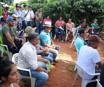 Dia de Campo sobre café clonal reuniu produtores de toda a região em Rolim de Moura