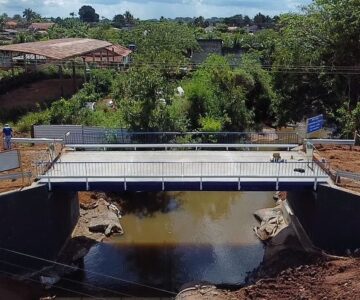 Ponte de concreto da Avenida Fortaleza está em fase de conclusão em Rolim de Moura