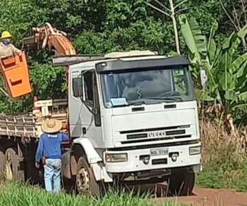 Semosp realiza trabalho de manutenção na iluminação pública da cidade