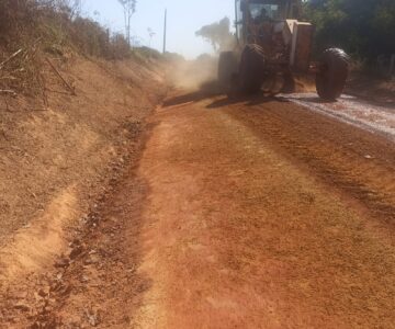 Secretaria de Obras realiza melhorias na Linha 204 Norte em Rolim de Moura