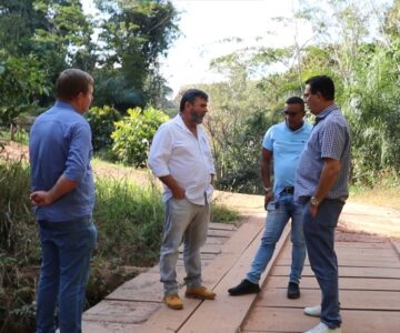 Parceria entre prefeituras de Rolim de Moura e Santa Luzia vai construir ponte de concreto na linha 172 sul, divisa dos municípios