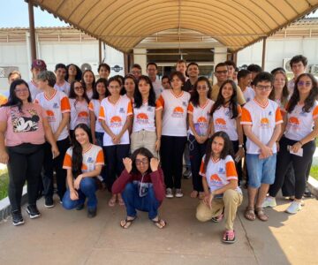 Estudantes da Escola Cândido Portinari visitam prefeitura de Rolim de Moura