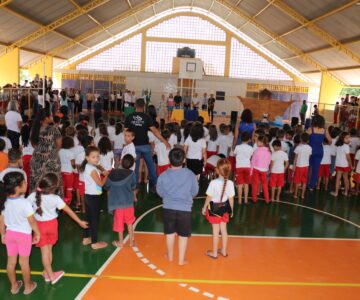 Prefeitura de Rolim de Moura inaugura quadra poliesportiva da escola João Batista Dias