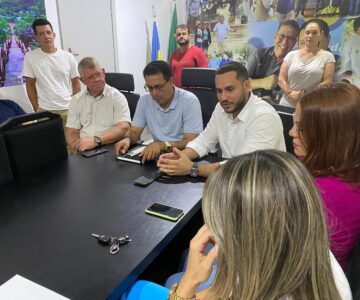 Em reunião com deputado Afonso Cândido, prefeitura de Rolim de Moura busca recursos para saúde