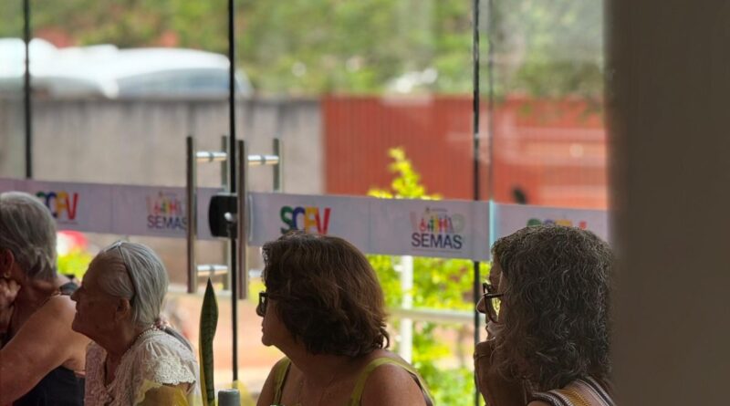 Rolim de Moura realiza encontro no Centro de Convivência do Idoso em homenagem ao Dia Internacional da Mulher com ações de saúde e valorização feminina