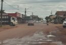 Despejo irregular de água nas ruas pode gerar multas e trazer prejuízos às vias públicas em Rolim de Moura