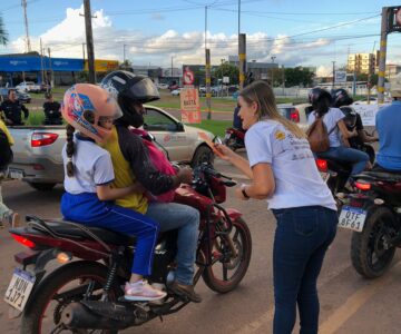 Maio Laranja mobiliza rede de proteção em ação de conscientização no centro de Rolim de Moura