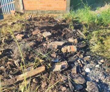 Queimadas noturnas também geram multa Rolim; proprietário foi autuado após incêndio em terreno no Bairro Olímpico