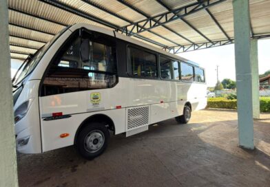 Novo micro-ônibus reforça atendimento do Centro Educacional de Rolim de Moura