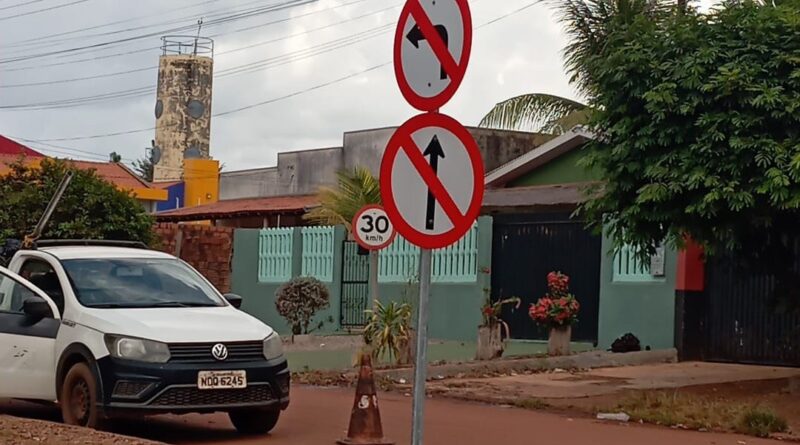Motoristas devem ficar atentos à nova mão única em frente à Escola Maria Lira e à Creche Municipal
