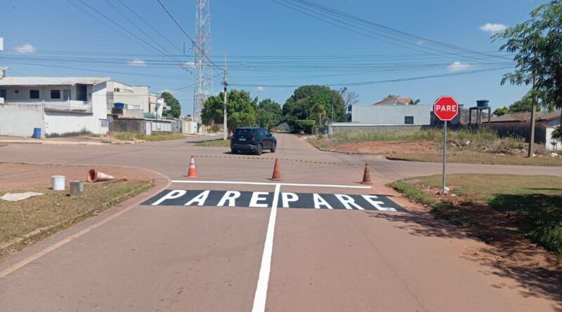 COMTRAN altera sentido de trecho da Rua Belo Horizonte para reforçar segurança e melhorar a fluidez do trânsito em Rolim de Moura